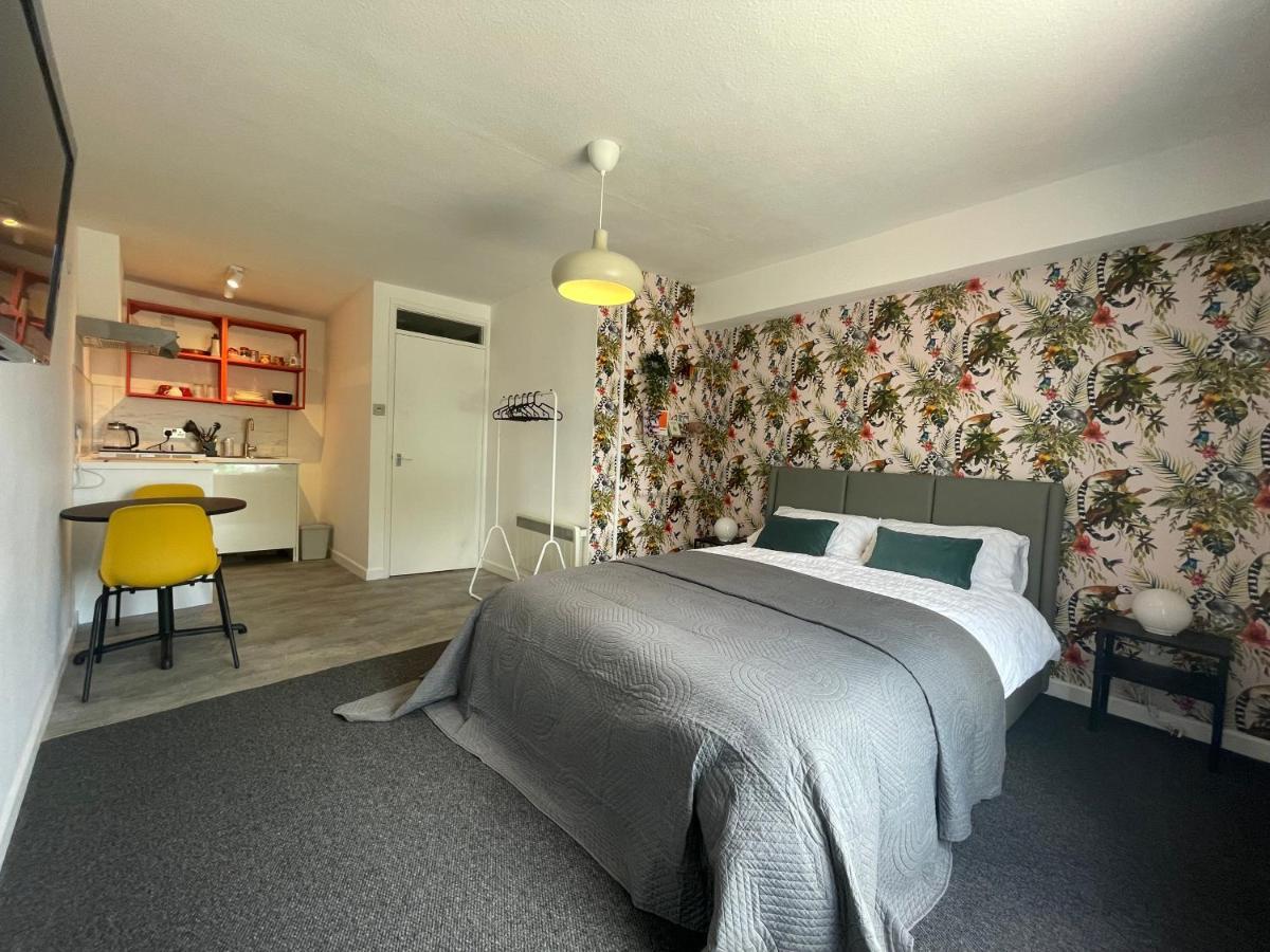 Modern Studio Apartment; 10Min Walk To Town & Quay Exeter Bagian luar foto